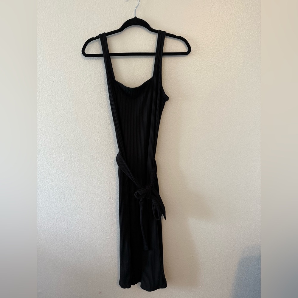 Body on Ribbed Black Sleeveless Dress